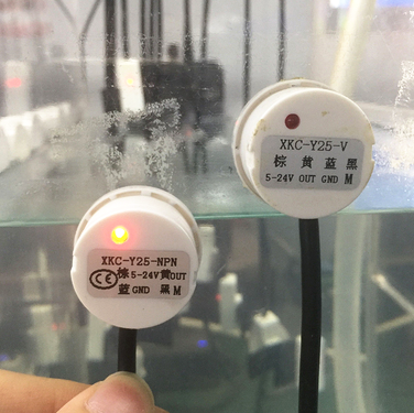 Gikfun Non-Contact Liquid Level Sensor Water Level Switch XKC-Y25-NPN for Arduino